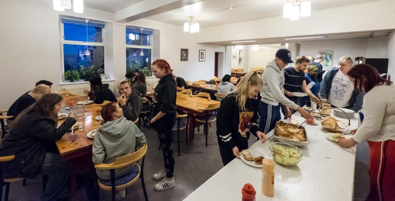 Trondenes Sommerhostel 哈尔斯塔 外观 照片